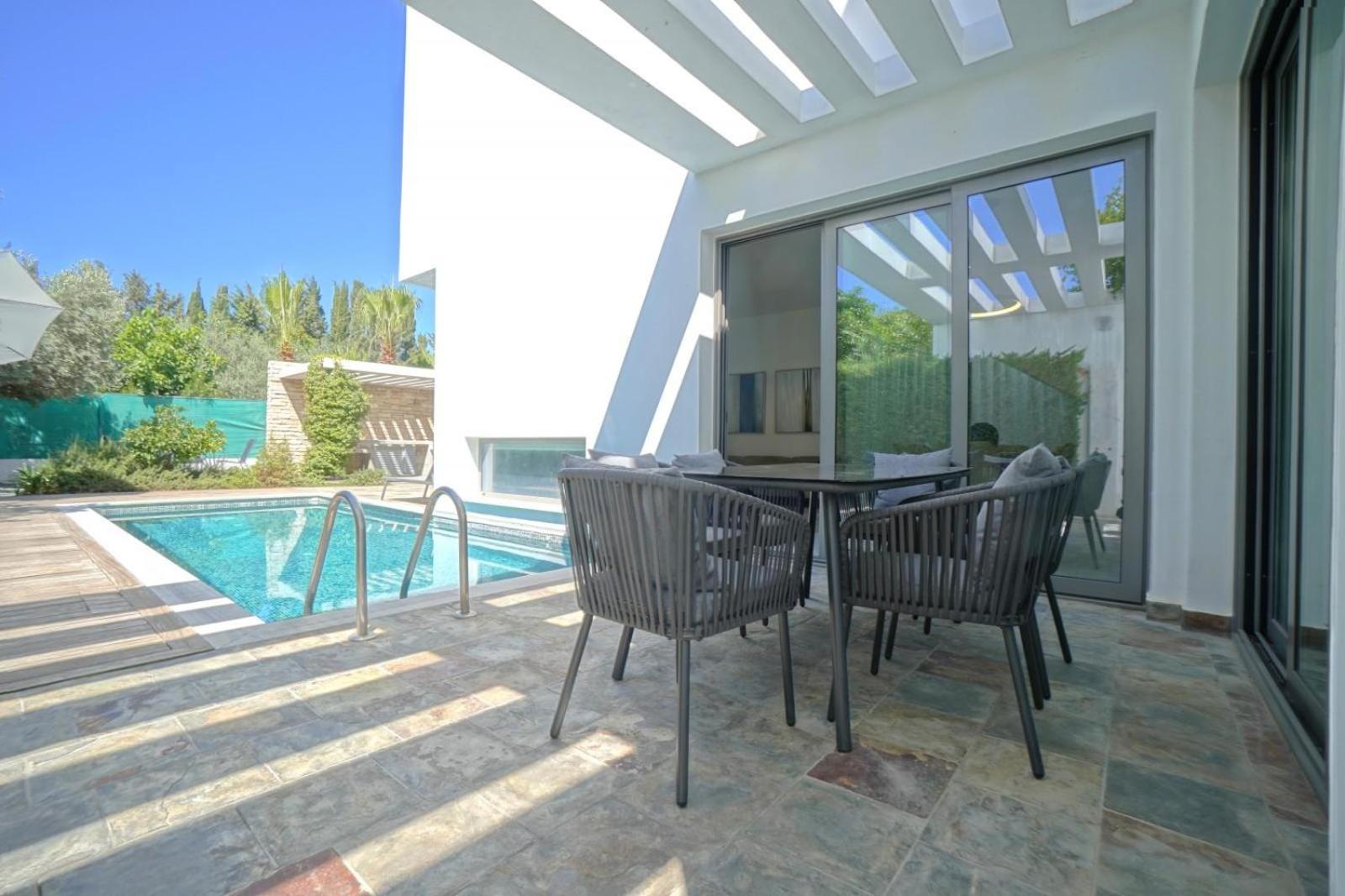 Downtown Villa 1 Paphos ภายนอก รูปภาพ