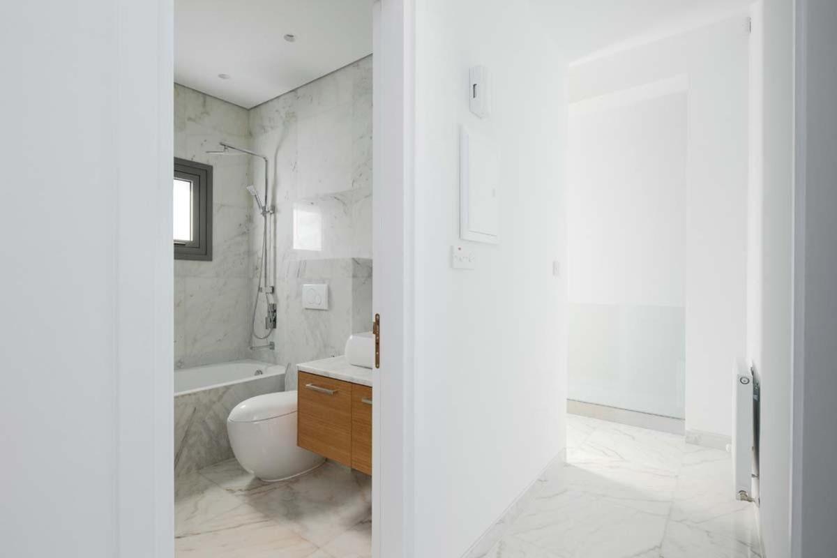 Downtown Villa 1 Paphos ภายนอก รูปภาพ